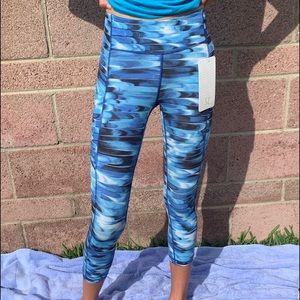 LULULEMON cropped leggings!